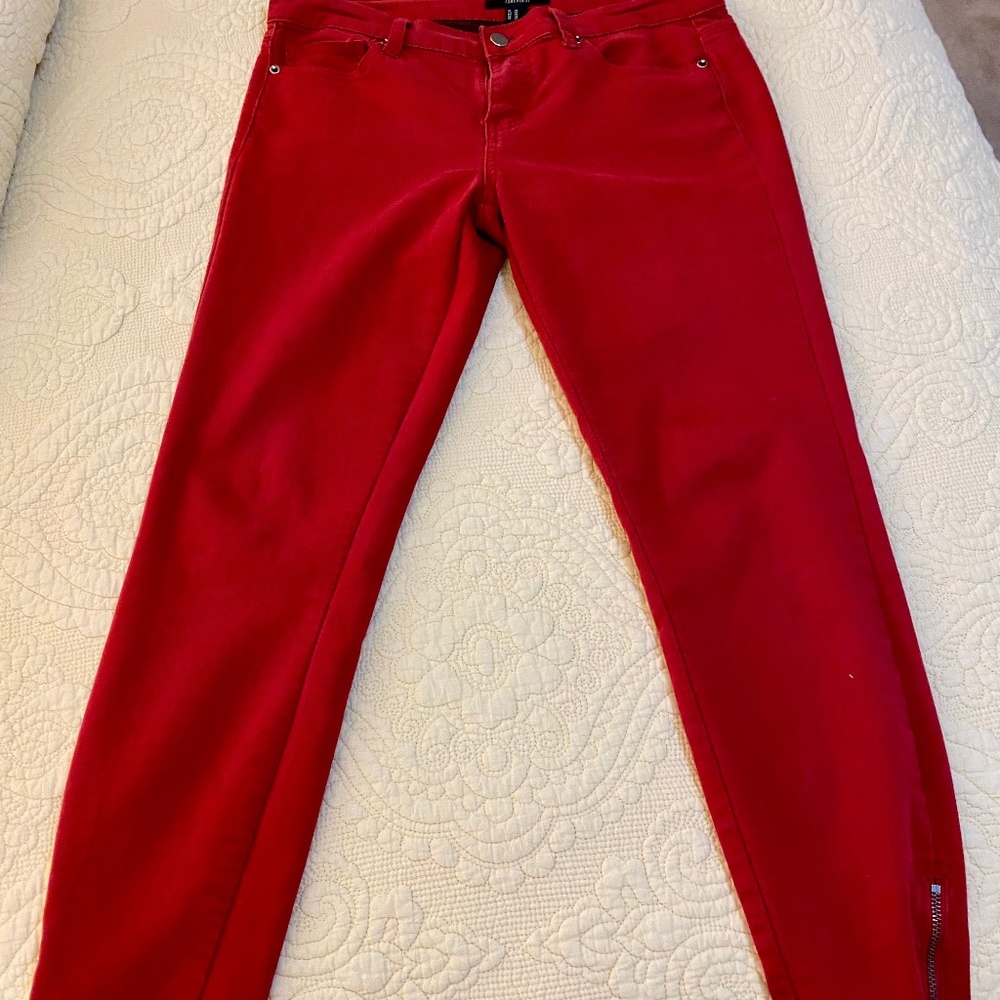 Red skinny jeans